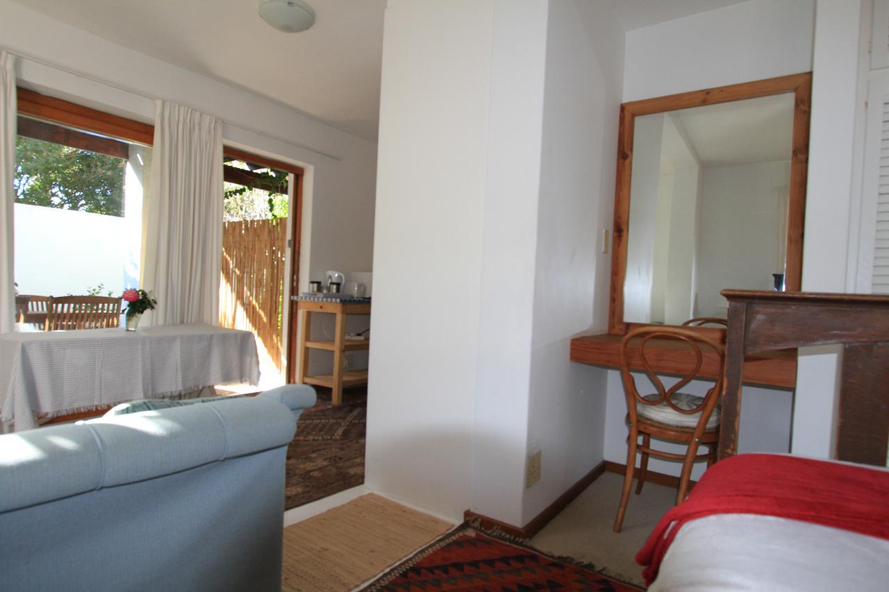 Haven Of Peace And Garden Cottage Hermanus Exterior photo